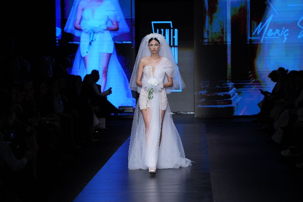 İzmir’de moda şov